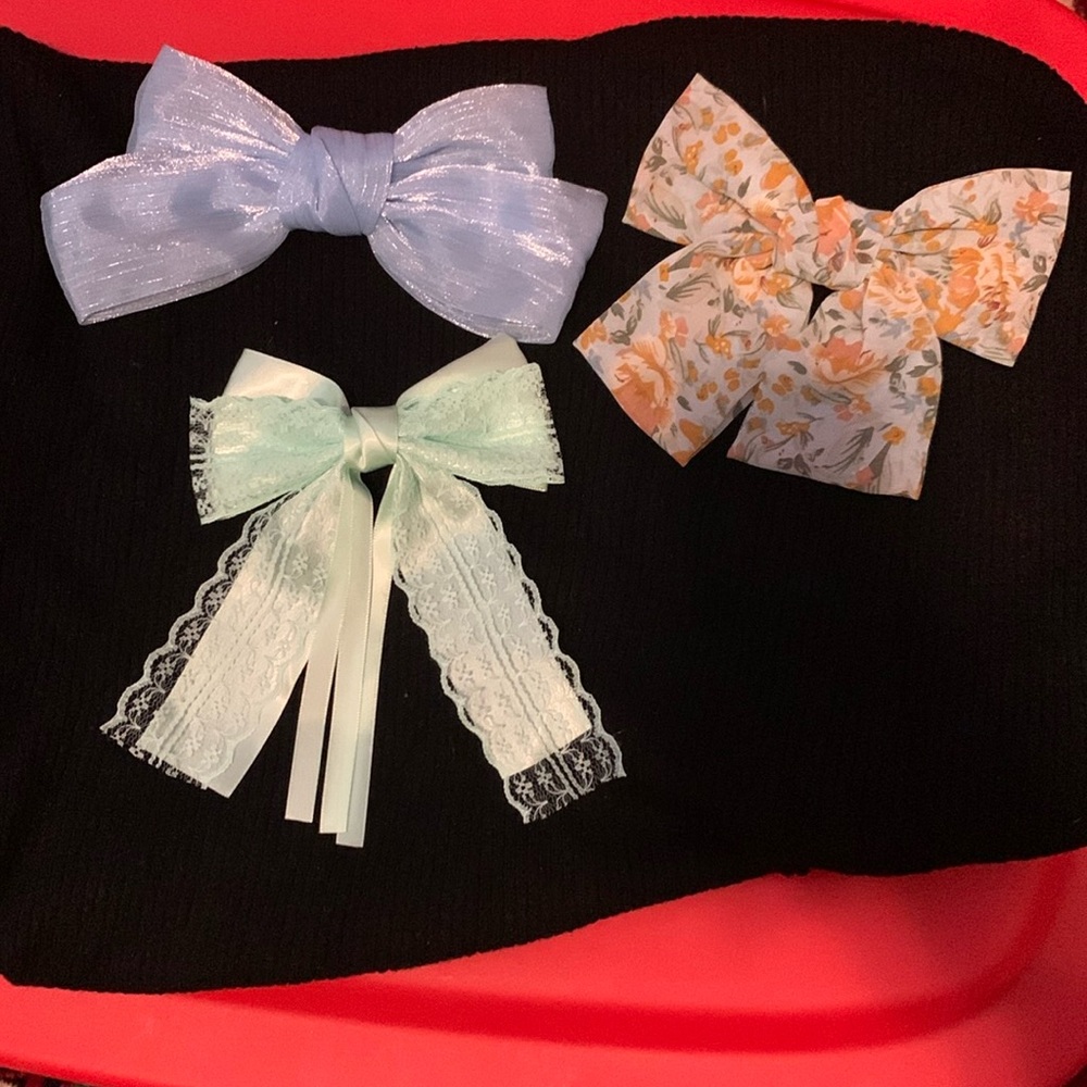 Bundle of new Bows